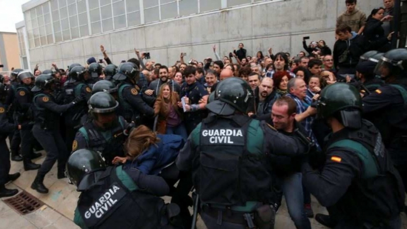Репресиите започнаха! Съдят шефа на каталонската полиция за призиви към бунт