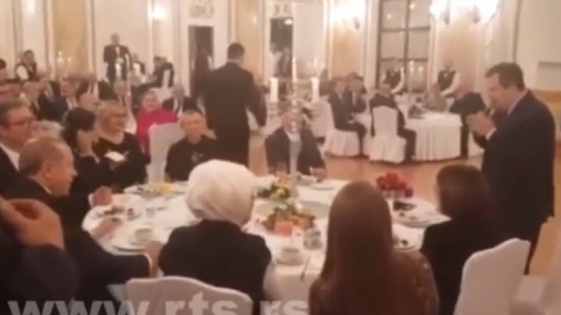 Горещ хит: Сръбският външен министър пее на маса за Ердоган "Osman Aga" (ВИДЕО)