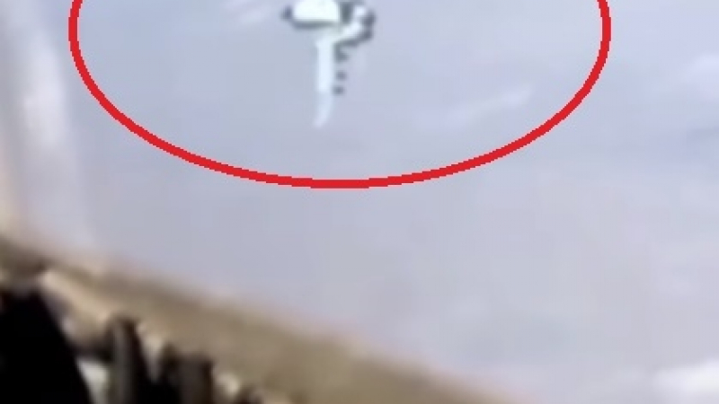Екшън в небето: Ирански изтребител F-4 Phantom преследва американски F/A-18 Hornet над Сирия (ВИДЕО)   