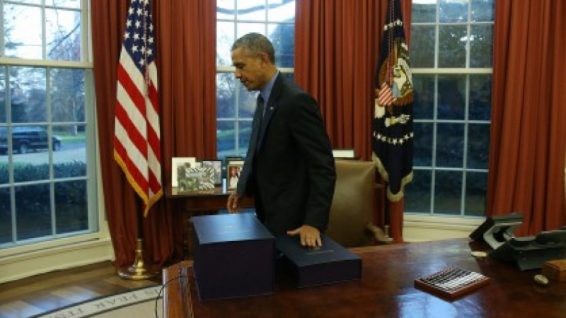 Британски милиардер разкри за какво е използвал Обама мистериозния "червен телефон" в Овалния кабинет