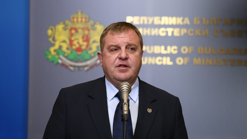 БСП привиква Каракачанов в НС заради бунта на летците