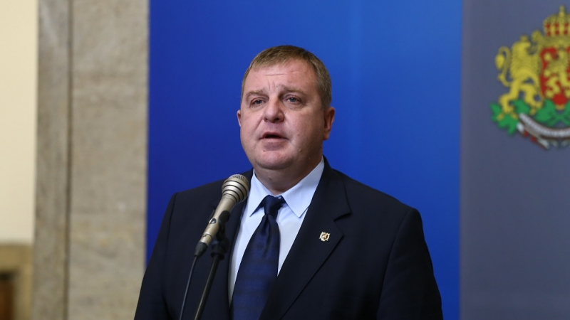 Каракачанов насмете НПО-тата, защитаващи циганите: България трябва да подкрепи своите полицаи
