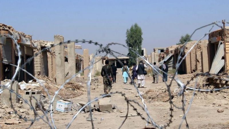 Талибаните почти заличиха военна база в Афганистан, десетки са убити (СНИМКИ)