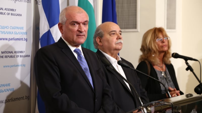 Главчев се видя с гръцкия си колега и се разбраха: Атина ни удря рамо за европредседателството (СНИМКИ)