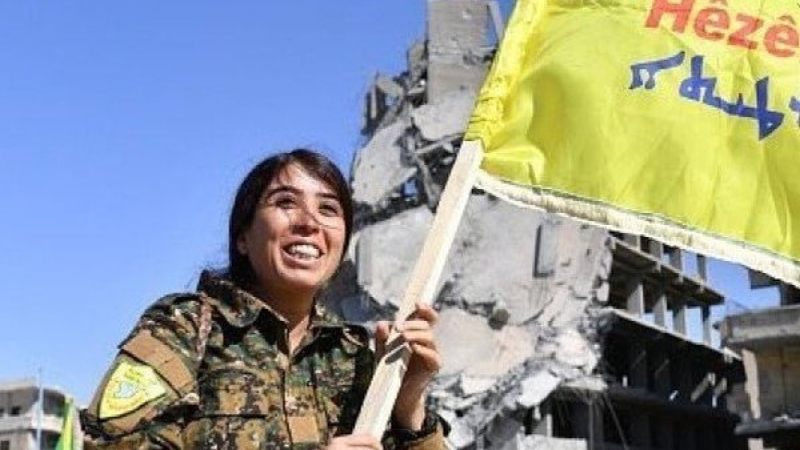 Подкрепяните от САЩ кюрди и араби обявиха „историческа победа“ в Ракка