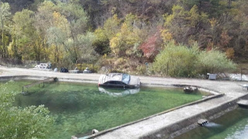 Първи СНИМКИ от фатален инцидент с горски в рибарник край Настански мост