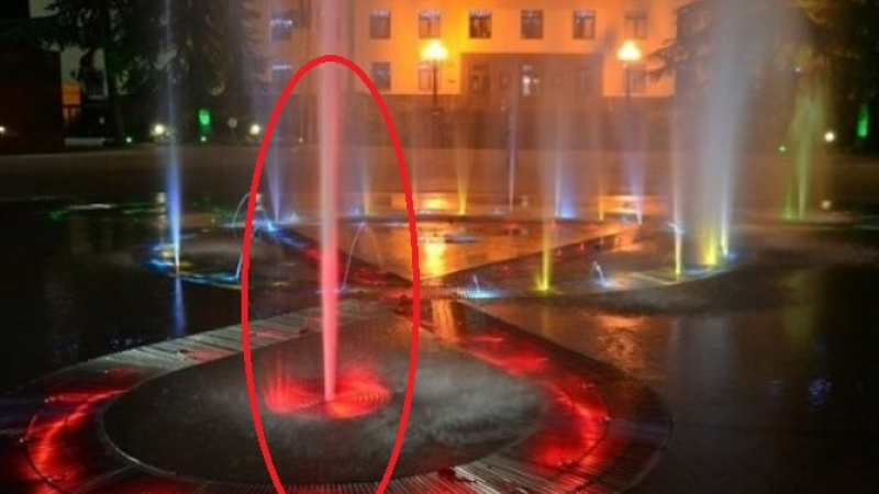 Пияна студентка изгуби девствеността си, защото възседна фонтан в Сочи