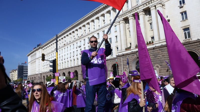 Синдикатите се готвят за бунт в Триъгълника на властта 