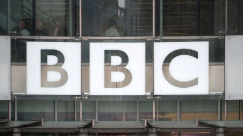Секс скандал взриви британската телевизия BBC! Оказа се, че цели шест години...