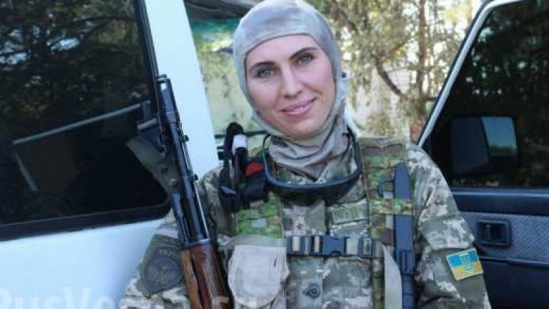 Мълния! Възмездието не закъсня: Край Киев е застреляна в главата известна украинска снайперистка, представяща се за чеченка (СНИМКИ)