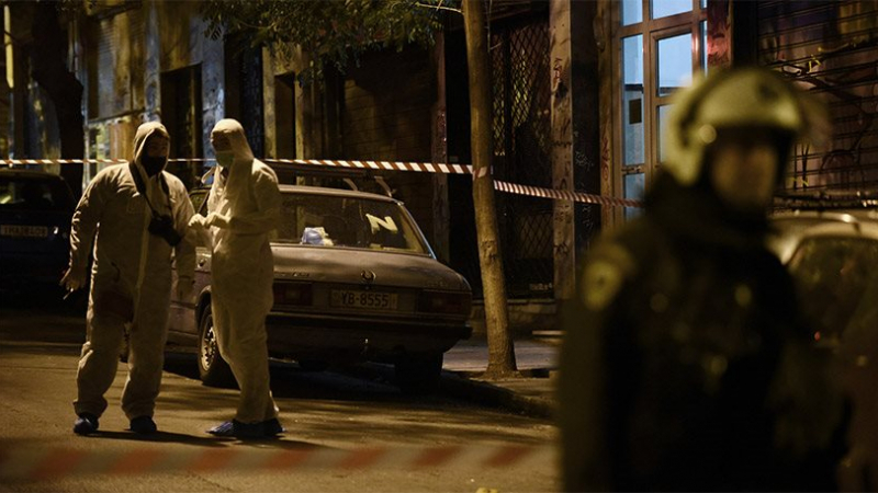 Въоръжени нападнаха централата на ПАСОК в центъра на Атина 
