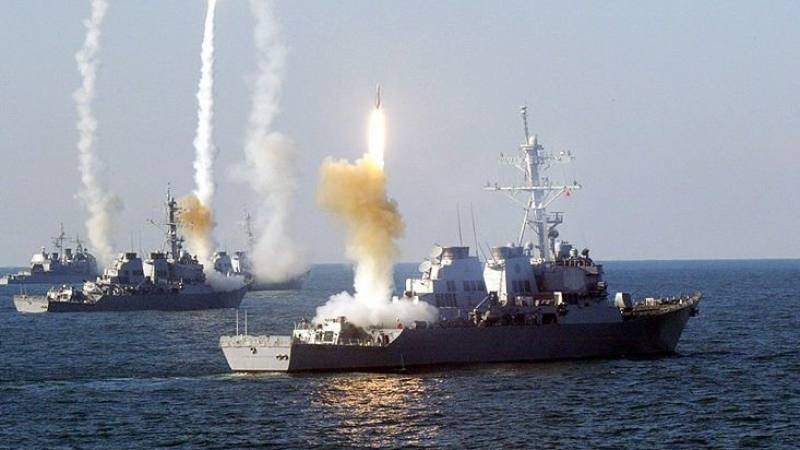 САЩ изпращат два мощни военни кораба в Черно море