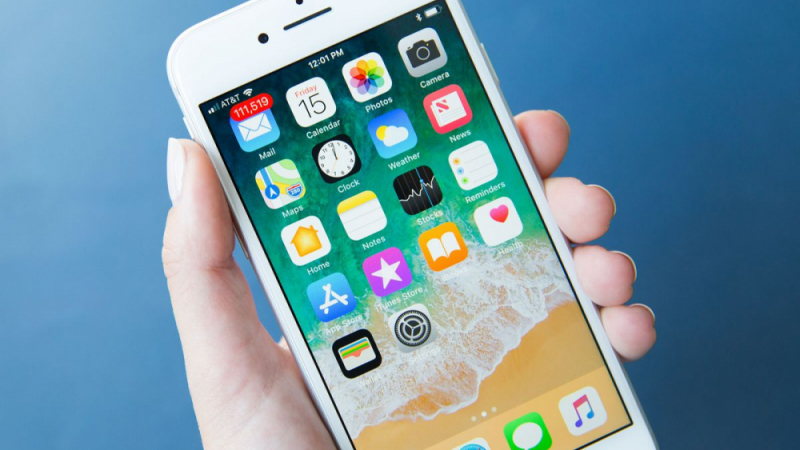 Лоши новини за iPhone 8: Защо седмицата го бие
