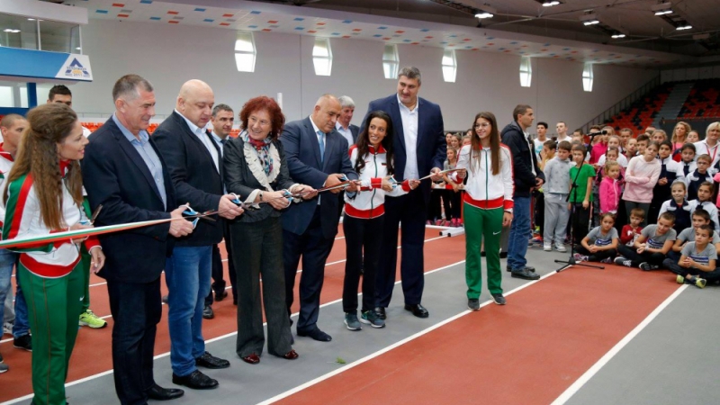 Борисов показа най-новото спортно бижу на София (СНИМКИ)