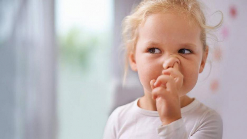 Учени с ново шантаво откритие: Оставете детето да си бърка в носа, полезно е! 