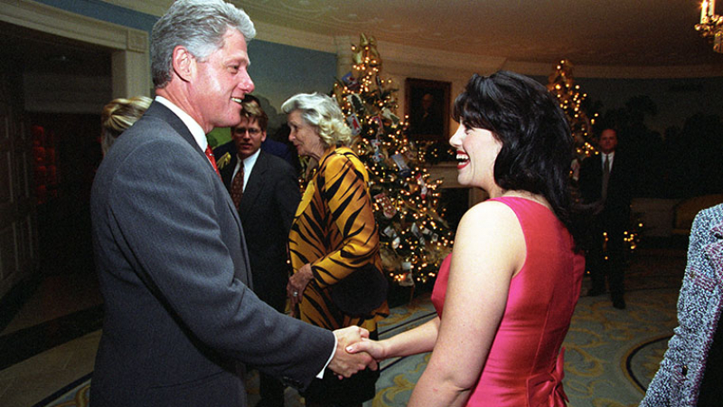 Спомняте ли си любовницата на Бил Клинтън? Ето как изглежда Моника Люински днес (СНИМКИ)