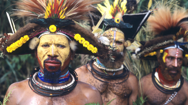 Бенедикт си поигра със съдбата и отиде при "ловците на глави" в Папуа Нова Гвинея, но там...