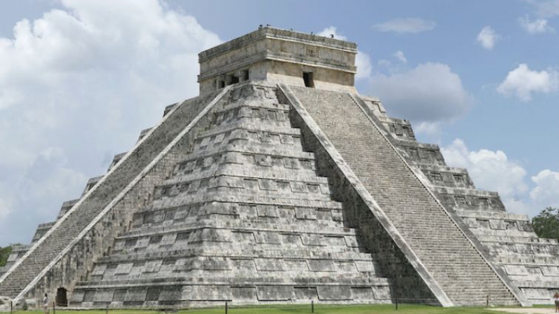Археолози са натъкнаха на уникална находка под древен храм на маите на полуостров Юкатан