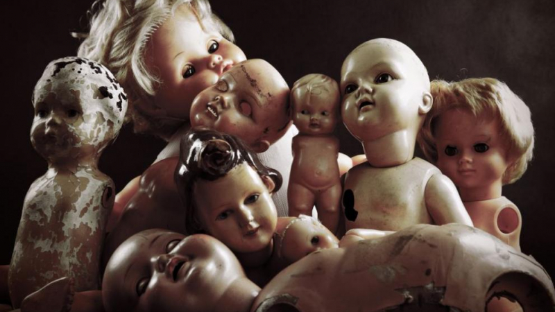 Проклятието на Анабел – най-зловещата кукла в света (СНИМКИ)