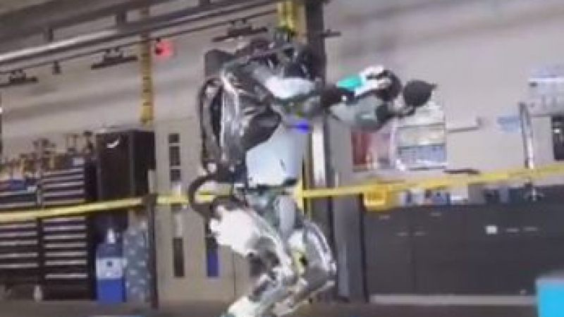 Светът на роботиката направи огромна крачка! Машина вече може да... (ВИДЕО)