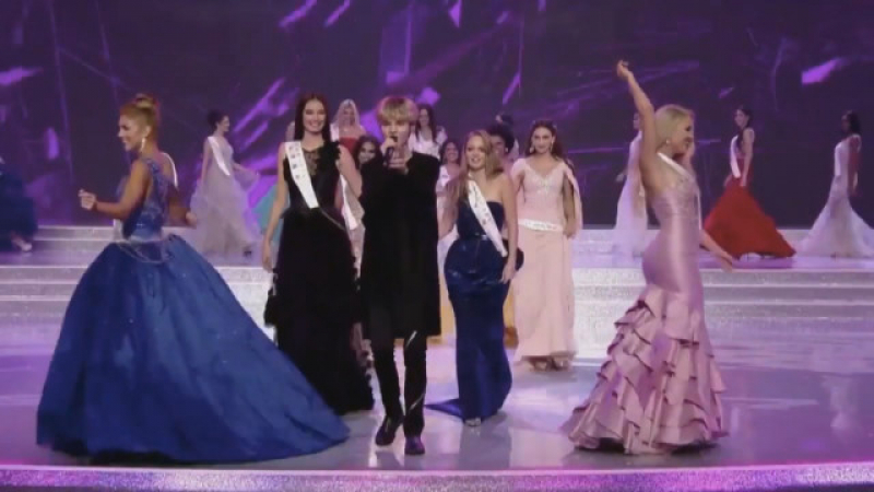 Кристиян Костов влезе в историята на конкурса "Мис Свят"