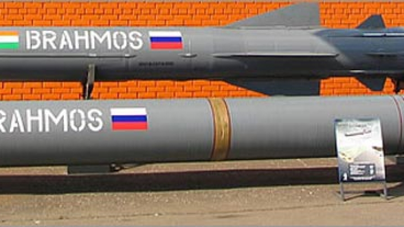  Су-30МКИ успешно изпробва новата руско-индийска противокорабна ракета „БраМос” (ВИДЕО) 
