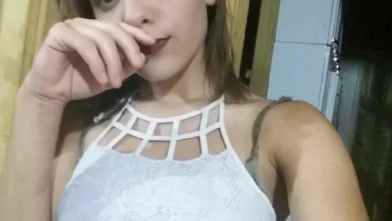 15-годишно момиче изпрати свои голи снимки на любовника си и се самоуби (СНИМКИ)