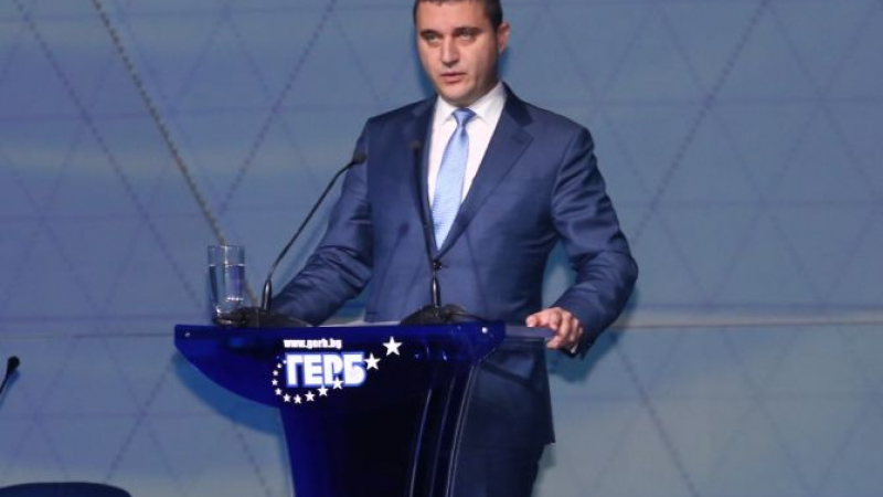 Горанов започна с шега за Борисов речта си на конгреса на ГЕРБ