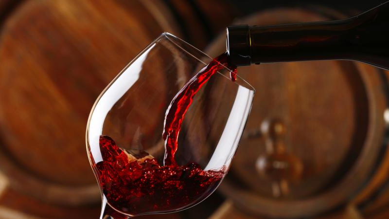 Кои са полезните свойства на червеното вино