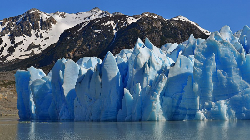 Феномен: Голям айсберг се отчупи от ледника Грей (СНИМКИ)