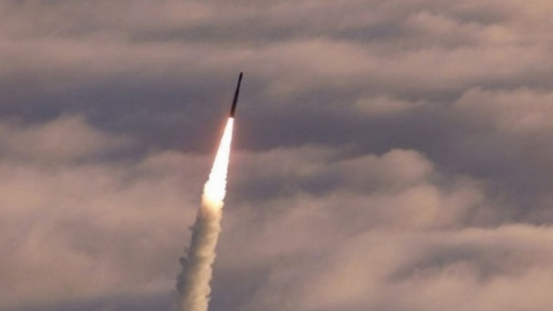 Войната минава в ново измерение? Японският министър на отбраната Онодера направи притеснителна прогноза за ракетата на КНДР (ВИДЕО)
