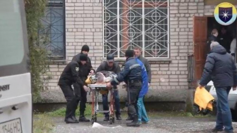 Мъж хвърли гранати в украински съд (ВИДЕО)