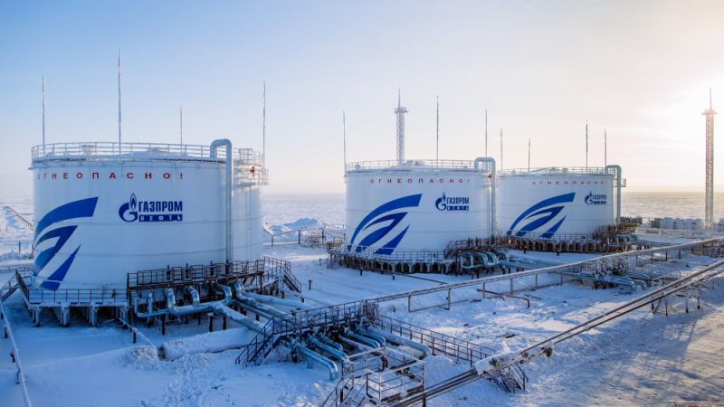 „Газпром нефт“ не разглежда продажбата на сръбската NIS