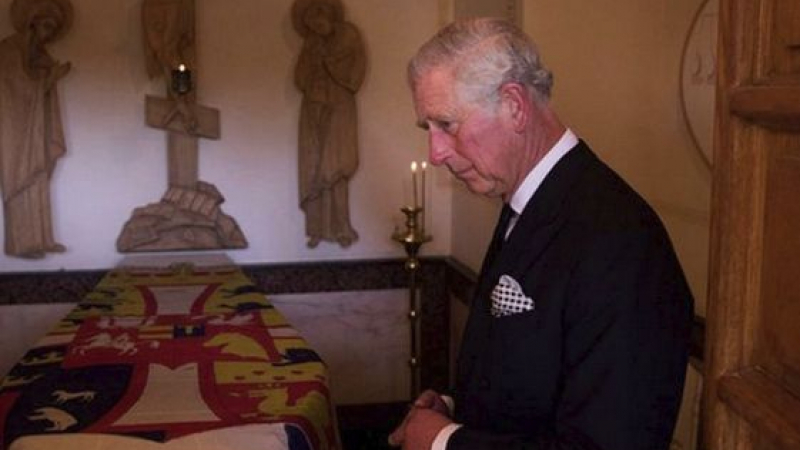 Тайната на британските монарси: Чий гроб посещава принц Филип в Израел? (СНИМКИ)