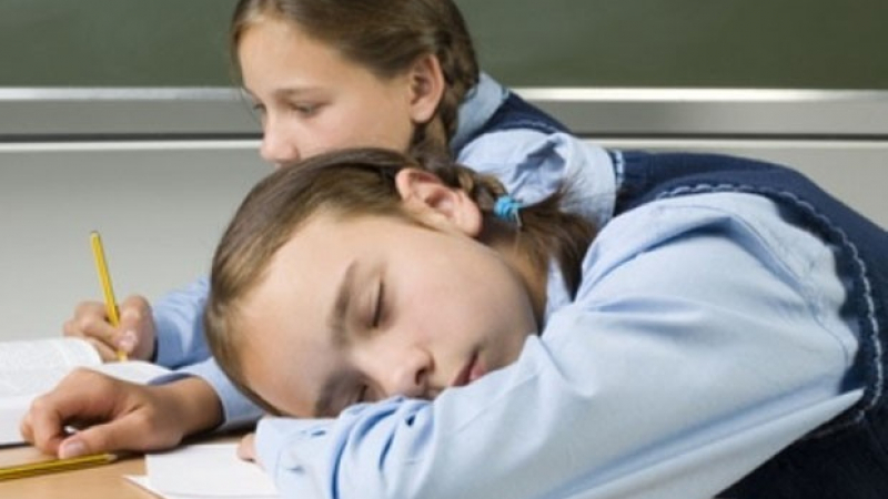 Учените изчислиха идеалния час, в който децата да ходят сутрин на училище 