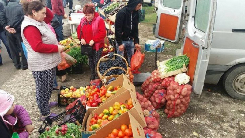 Челен опит: Нашенци отидоха на свободен фермерски пазар в Румъния и останаха слисани от изобилие и евтиния (СНИМКИ)