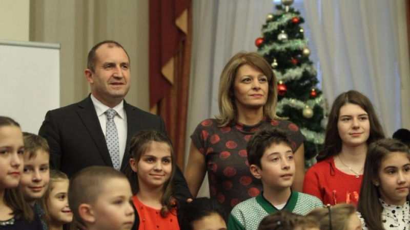 Нещо невероятно красиво направиха Радев и съпругата му в президентството (СНИМКИ)
