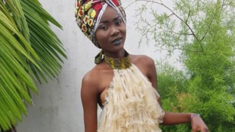 Няма майтап! Чернокожа конгоанска дизайнерка си направи дрехи от... презервативи (СНИМКИ/ВИДЕО)