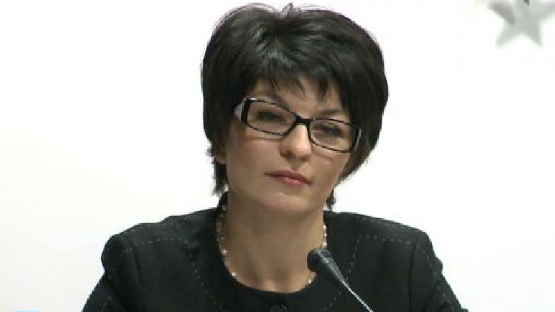 Десислава Атанасова отговори на Нинова: Всичко ще се докаже в съда