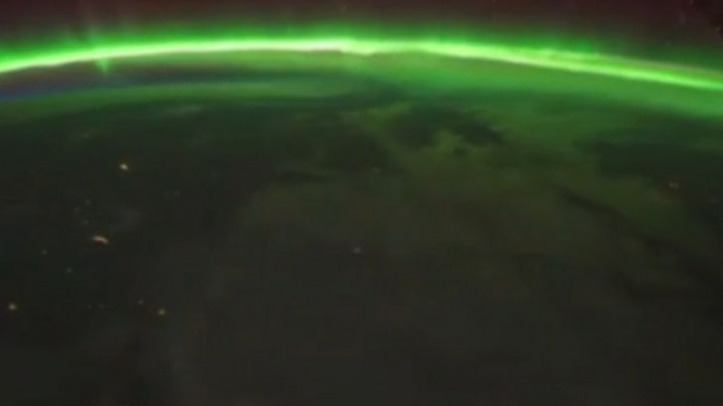 Уникално ВИДЕО показва колко красиво е северното сияние от Космоса!
