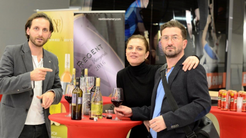 Български вина от нестандартните сортове Дорнфелдер и Регент на New Bloom Winery поляха премиерите на филма Дъвка за балончета