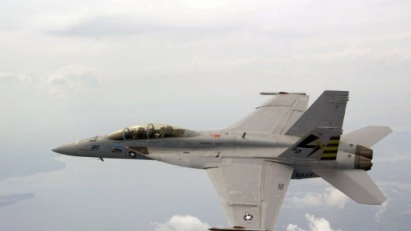 Двама US пилоти на F/A-18F Super Hornet обявиха: Засякохме НЛО без пера, крила, мотори, летящо с невиждано ускорение! (ВИДЕО)