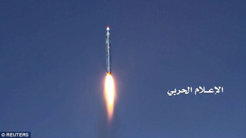  "Дейли мейл": Как Йемен изстреля ракетата, която почти достигна до двореца на крал Салман (ВИДЕО)