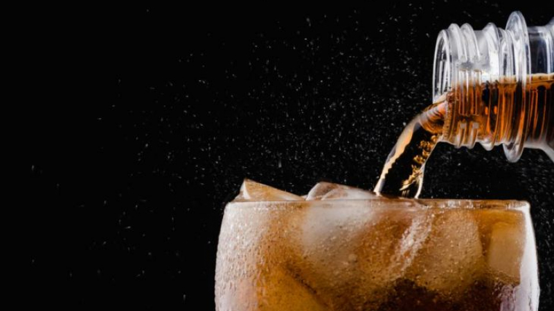 Ужас: Какво става с мозъка ви след прием на сладки газирани напитки 