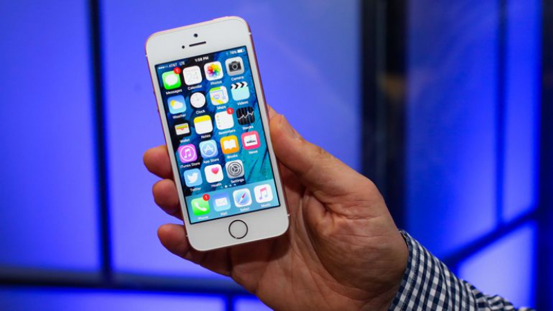 "Епъл" признаха за нещо свързано със старите iPhone-и, което потребителите отдавна подозираха