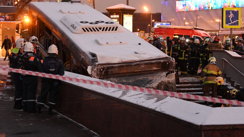 Собственикът на автобуса убиец от руската столица е пускал в движение коли без спирачки