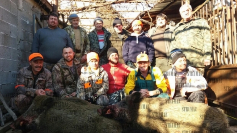 Предпразнична радост споходи ловците от 52-ра ловна дружинка (СНИМКИ)
