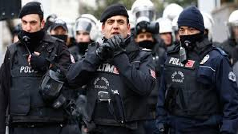 Истанбул е на нокти на връх Нова година! Турската полиция залови терористи, искали да окървавят празника 