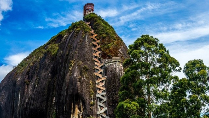 10 от най-зашеметяващите обществени стълби в света (СНИМКИ)