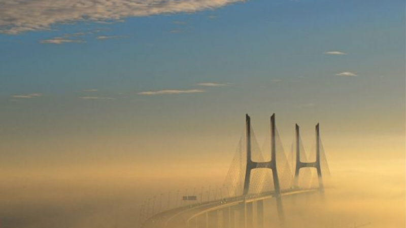 Поредно китайско чудо! Завършиха най-дългия мост в света - 55 километра (ВИДЕО)